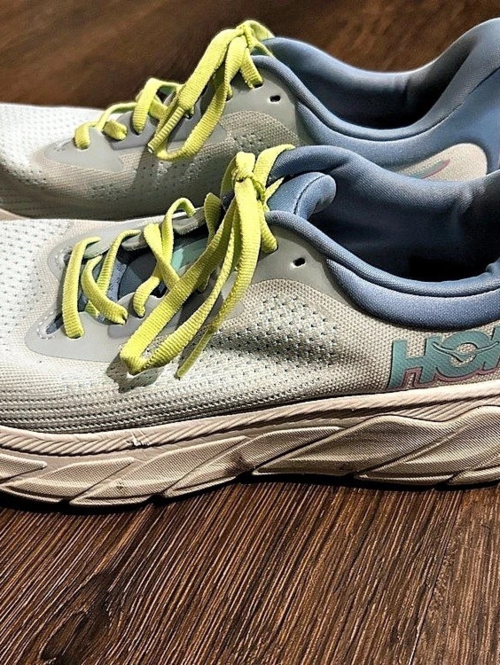 HOKA Arahi 7 Women's Athletic Shoes US 9
